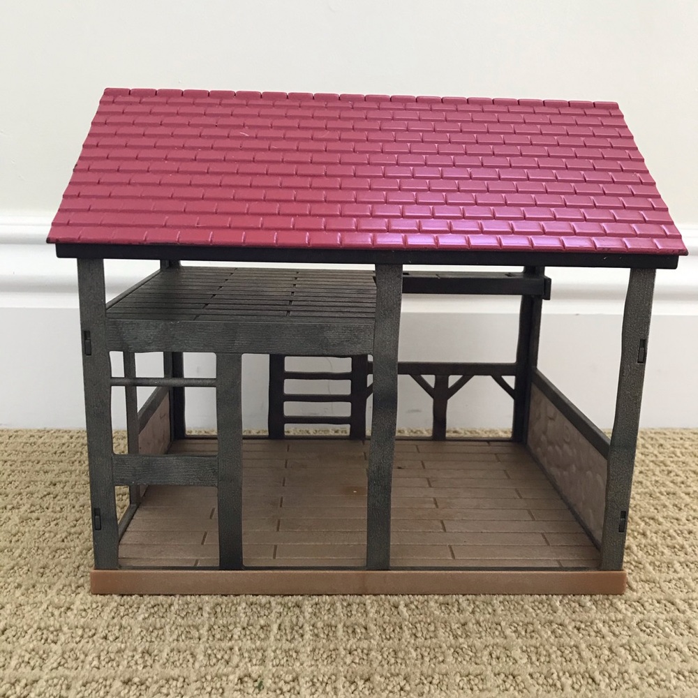 ⬇️ Calico Critters Highfields Barn Shell